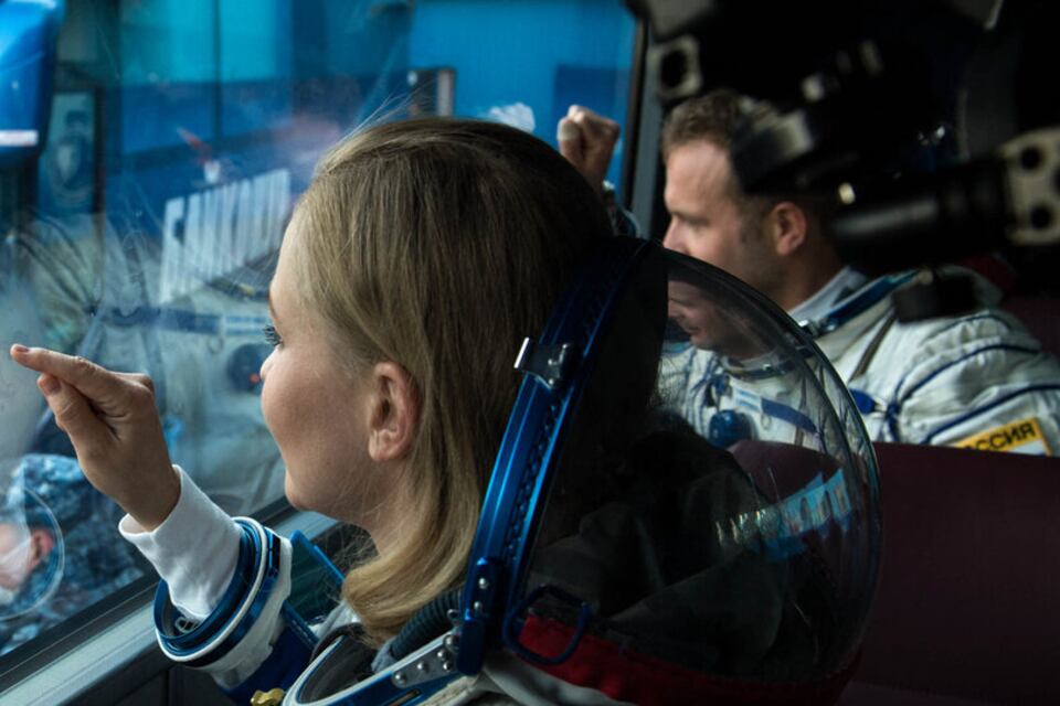 La nave espacial Soyuz MS-18 aterrizó en las estepas de Kazajistán este domingo por la mañana.