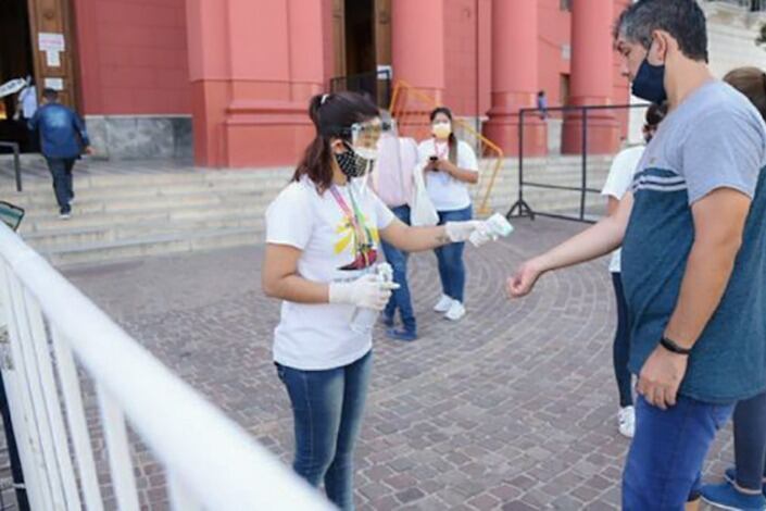 En los primeros 10 días de enero se registraron 826 casos de Covid-19 en Catamarca. 
