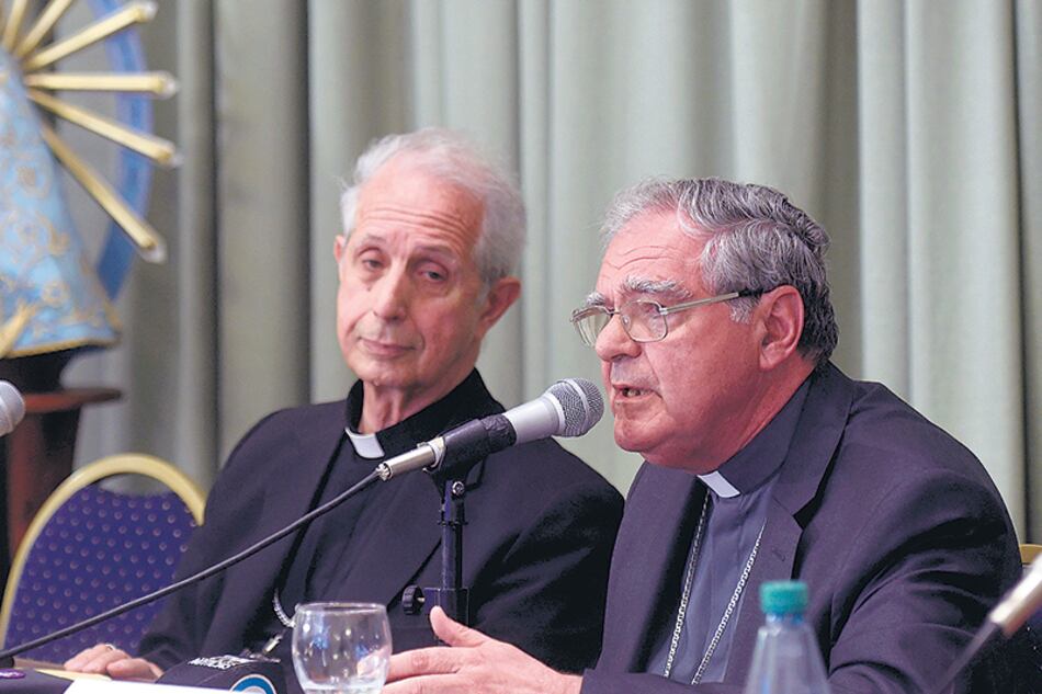 El obispo Oscar Ojea fue elegido para encabezar el Episcopado después de estar dos períodos al frente de Cáritas.