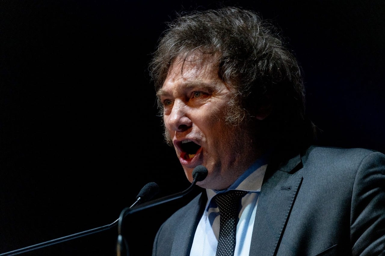 Javier Milei se dio un aumento por decreto y le hechó la culpa al secretario de Trabajo.