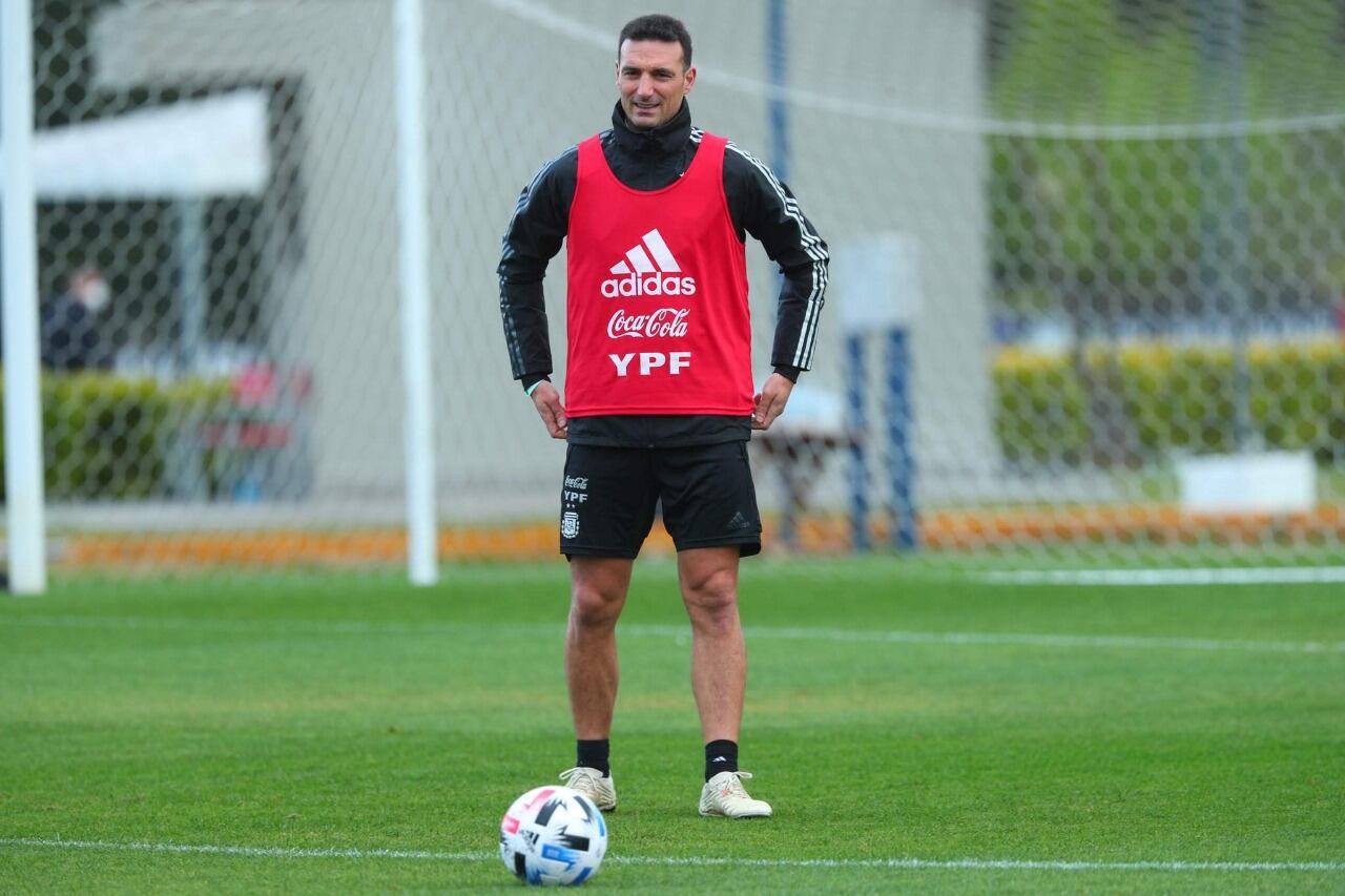 Scaloni trabajó pensando en Perú