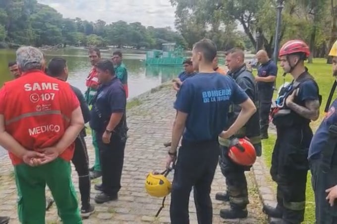 En el lugar trabajan las fuerzas de seguridad y de rescate de la Ciudad de Buenos Aires.