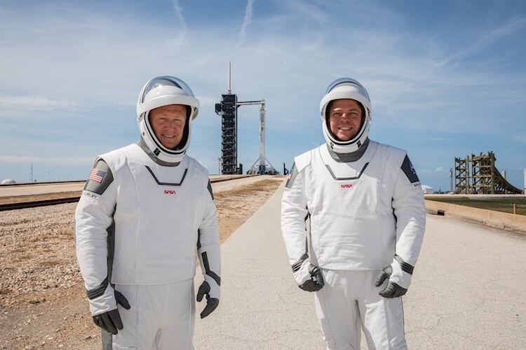 Hurley y Behnken, los dos astronautas de la Crew Dragon