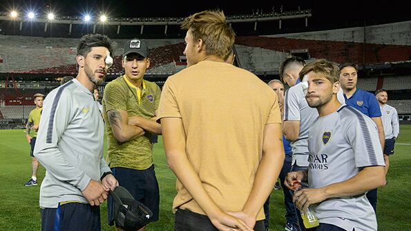 El capitán, Pablo Pérez, y el juvenil Lamardo resultaron heridos en el ataque al micro.