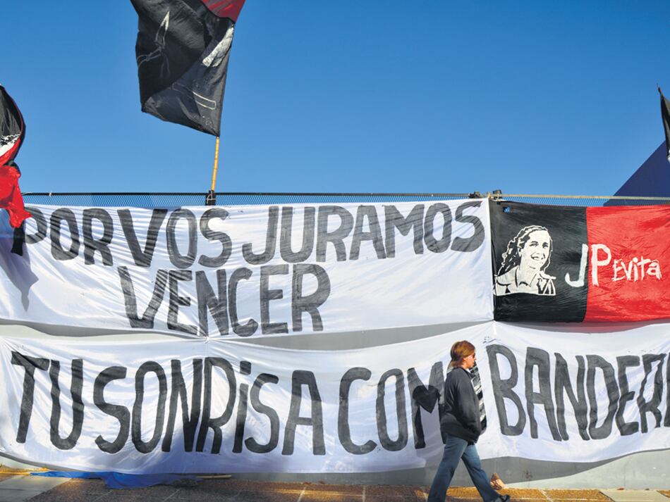 La despedida tuvo el contenido político del reclamo contra el machismo.