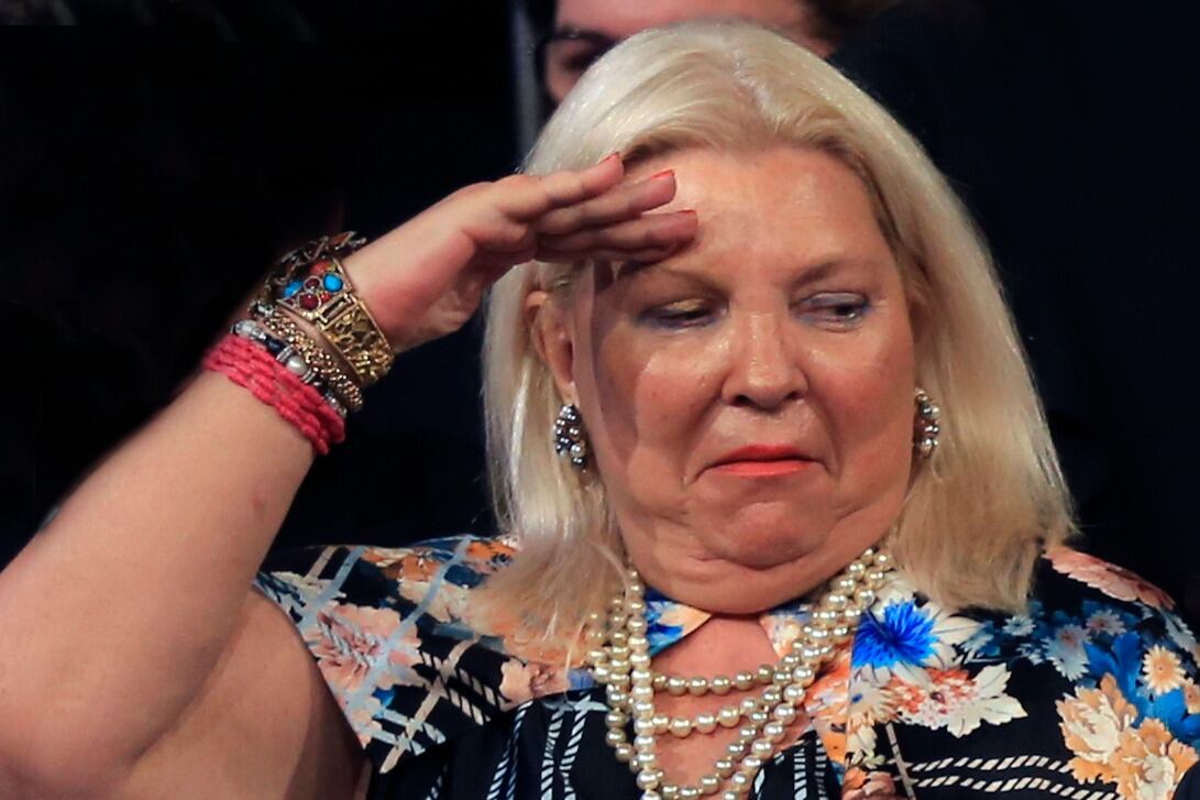 Para Carrió la vacuna es "un negocio y una desesperación de Cristina"