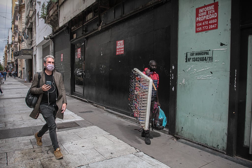 Los locales quedaron en jaque ante el comercio electrónico