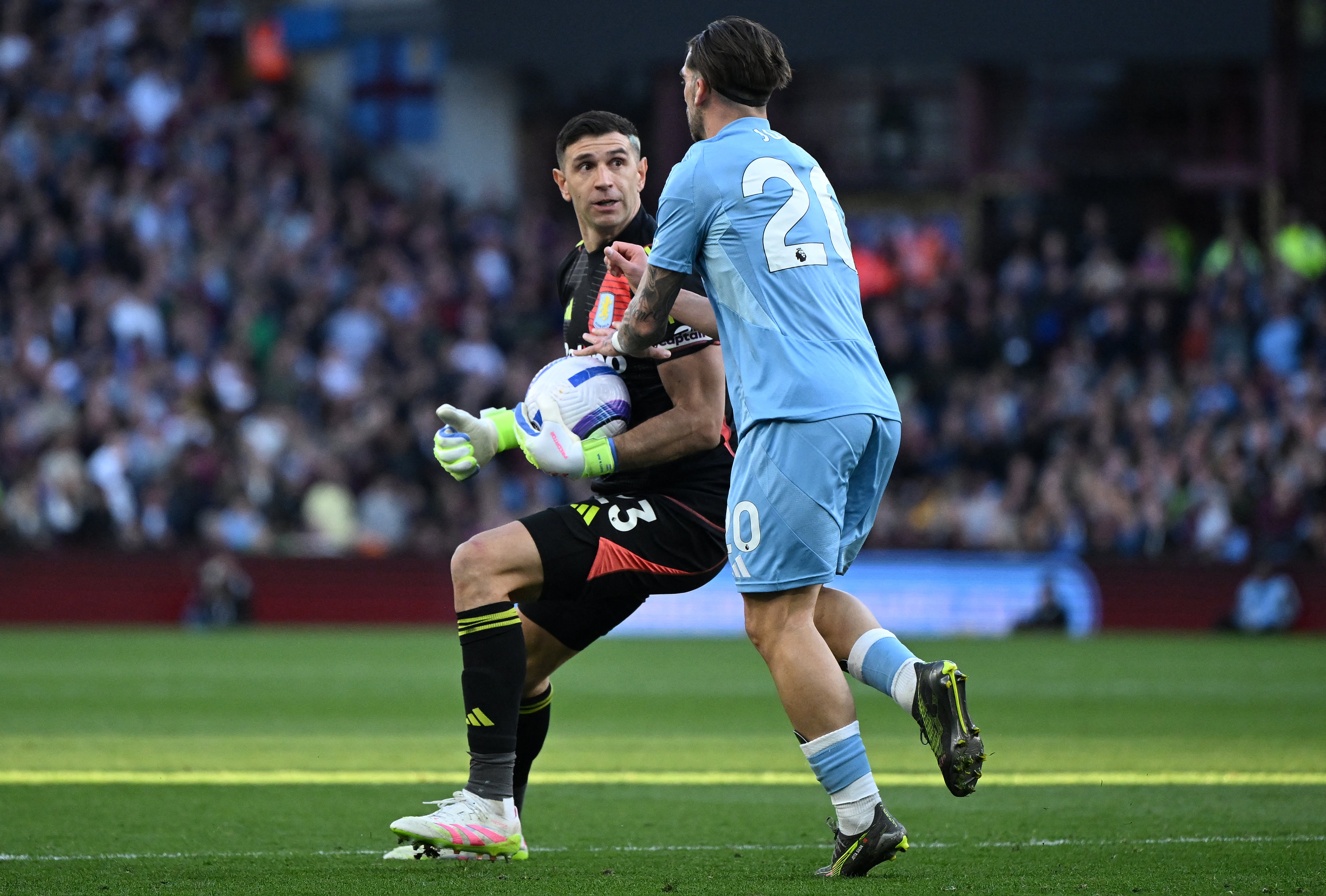 El "Dibu" Martínez y un gesto de pocos amigos