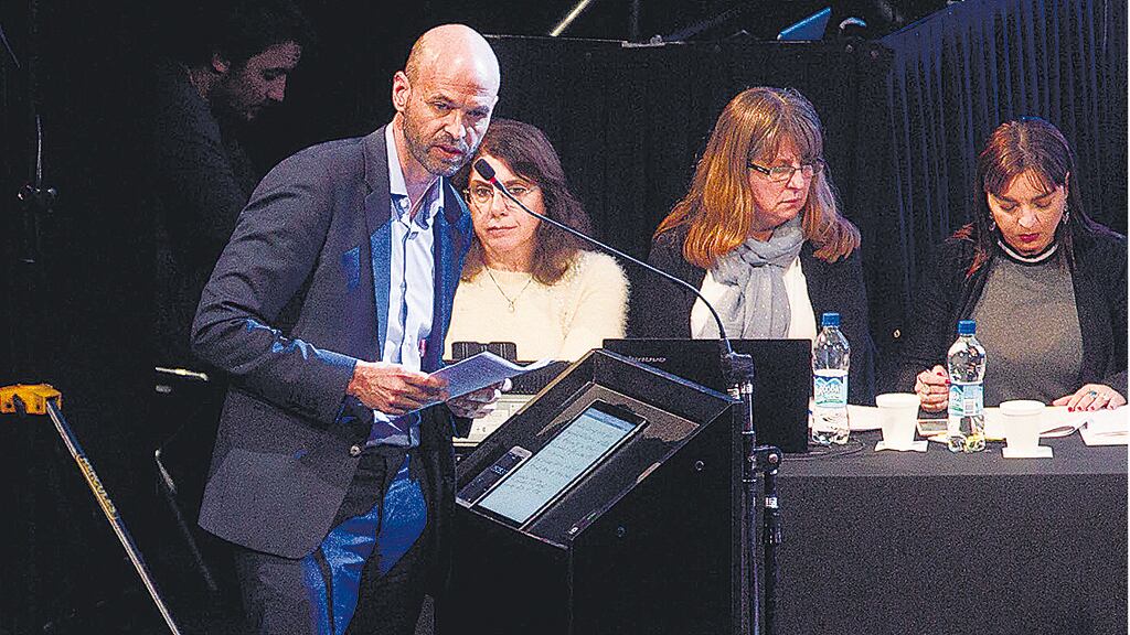 Guillermo Dietrich, ministro de Transporte, encabezó la audiencia.