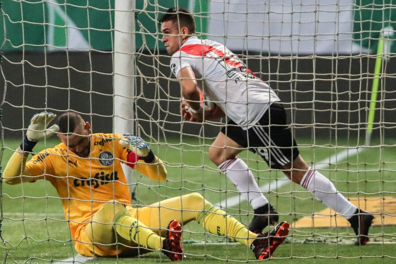 Borré marcó el segundo gol de River.