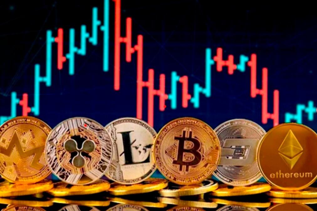 El Salvador, uno de los primeros países del mundo en declarar al bitcoin como moneda de curso legal, se enfrenta a una situación de quiebra y crisis de deuda.