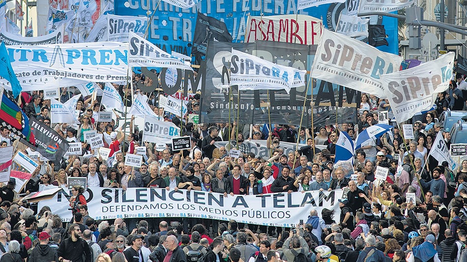 Los trabajadores de la agencia de noticias llevan 115 días de paro en rechazo a los despidos.