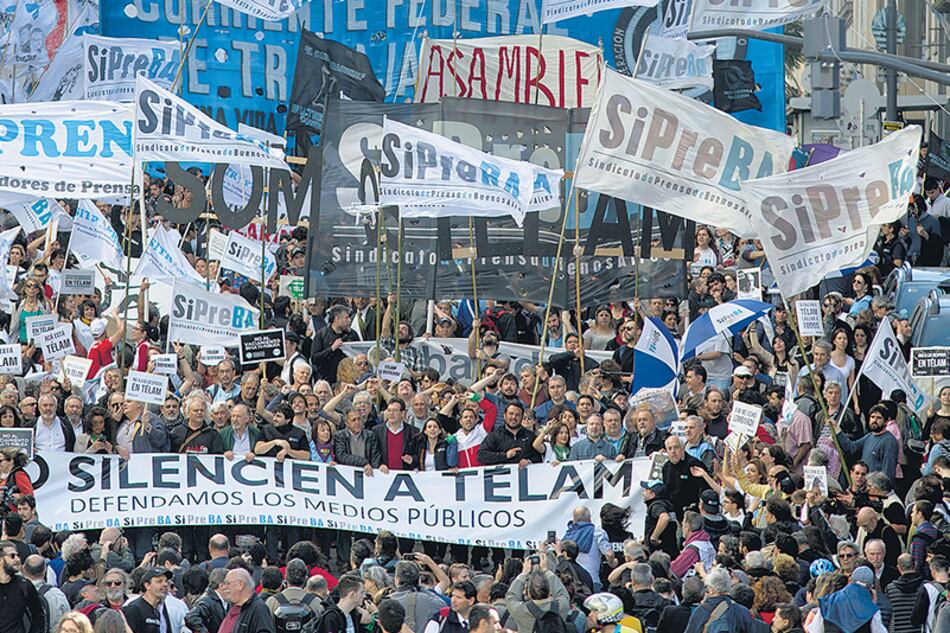 Los trabajadores de la agencia de noticias llevan 115 días de paro en rechazo a los despidos.