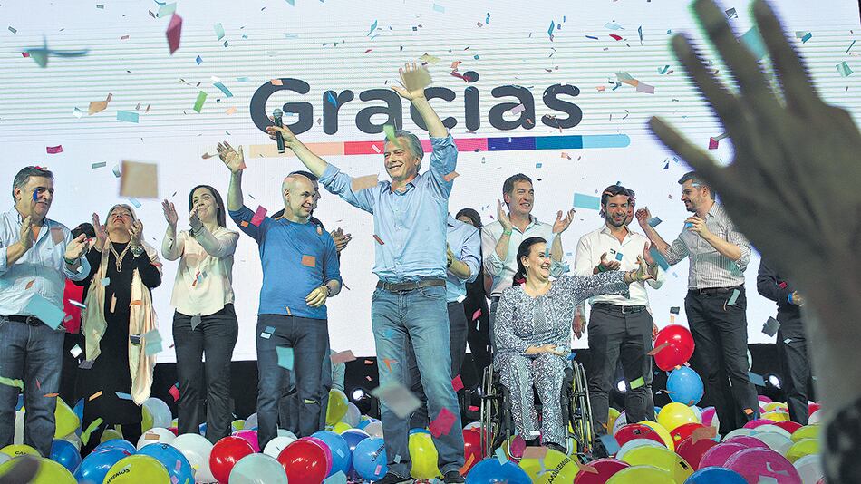 Mauricio Macri y María Eugenia Vidal fueron los protagonistas de los festejos en el búnker de Costa Salguero.