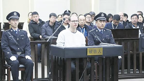 El canadiense Schellenberg insistió en que es “un turista incriminado por delincuentes”.