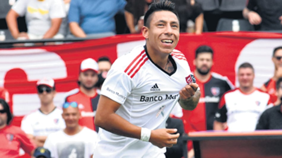 Brian Sarmiento festeja el 1-0.