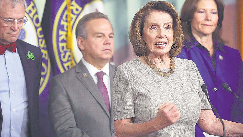 Pelosi habló durante más de ocho horas seguidas en el Senado.