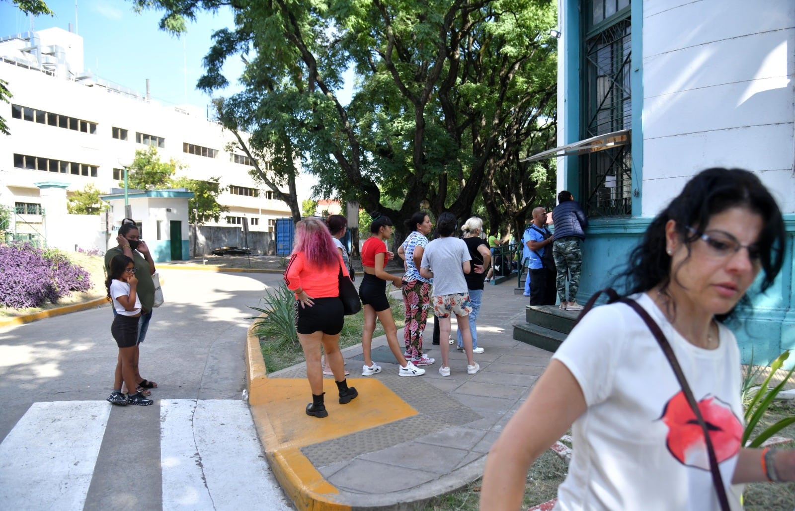 La guardia del Hospital Muñiz atiende casi exclusivamente casos de dengue.