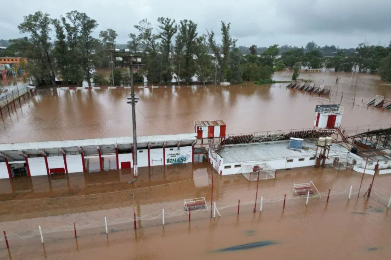 Las instalaciones del Club Libertad de Concordia, bajo el agua