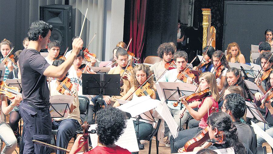 “Quedó vacante el 40 por ciento de los cargos”, denunciaron los trabajadores.