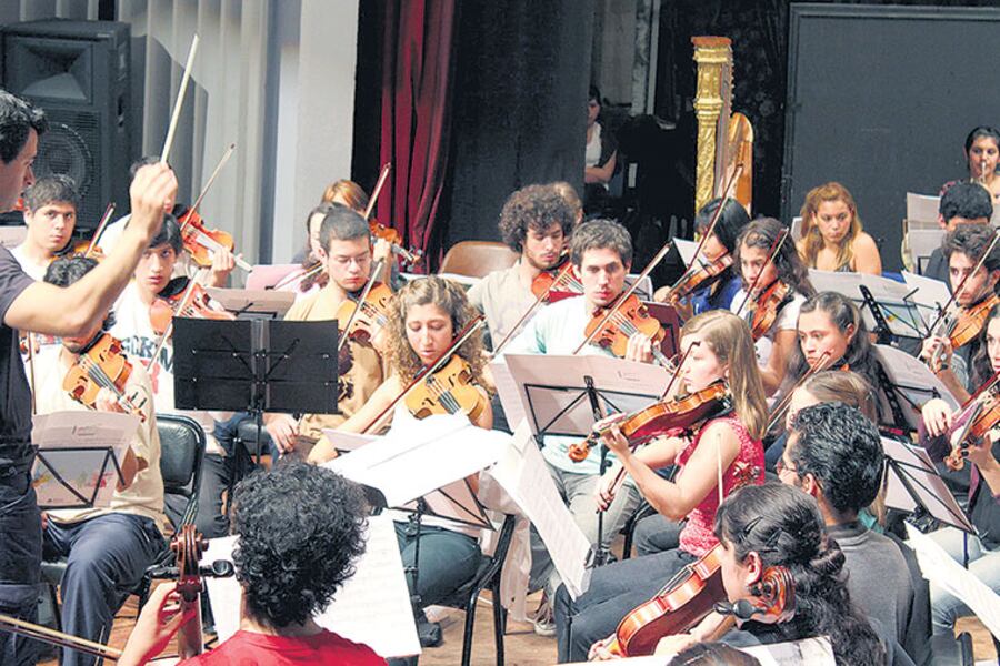 “Quedó vacante el 40 por ciento de los cargos”, denunciaron los trabajadores.