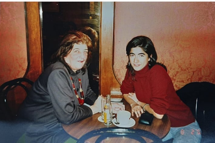 Bignozzi junto a Colagiovanni, la autora del libro.