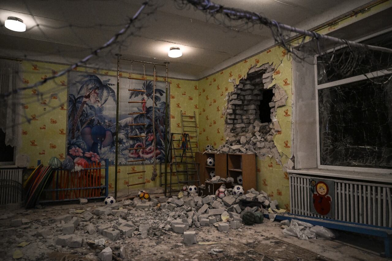 El jardín de infantes bombardeado en el este de Ucrania.