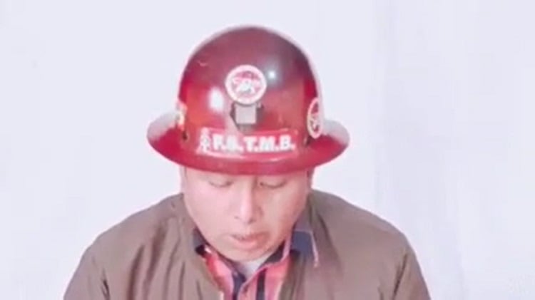 Huarachi en la lectura del comunicado de la COB