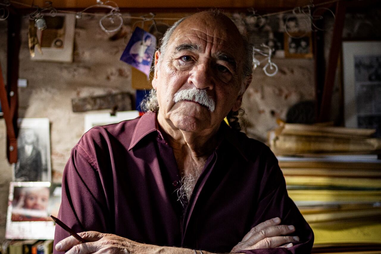 "Es como que la palabra periodística le pide perdón a la palabra, porque resulta anémica."
