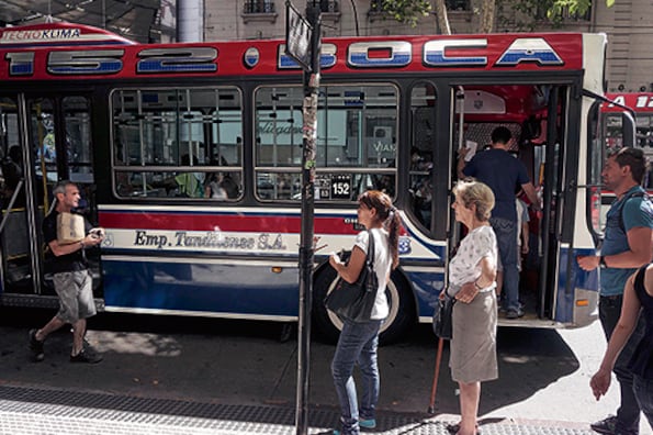 El transporte público, junto con la tarifa del gas, los que más impactaron en el costo de vida de los asalariados.