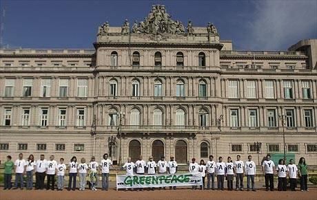 La campaña por los bosques de Pizarro. Kirchner atendió a los referentes wichí y declaró reserva nacional al lugar