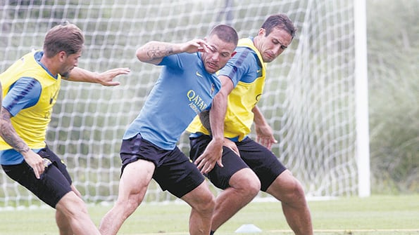 El uruguayo Nández viene presionando por irse al exterior.
