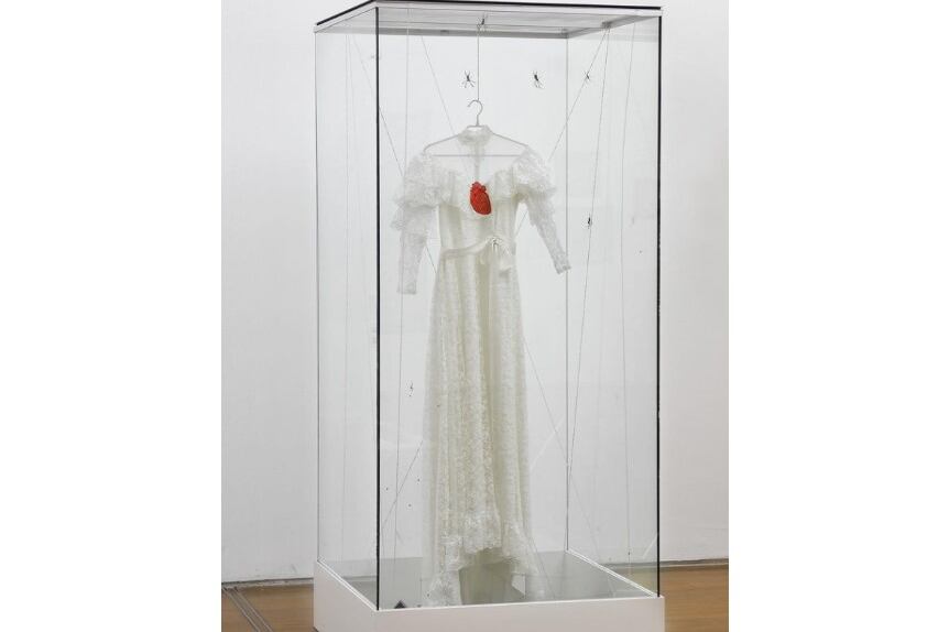 El reclamo vino de militantes antiespecitas, quienes aseguraron que las arañas debían estar en su habitat natural. Foto: Nacho Iasparra/MALBA