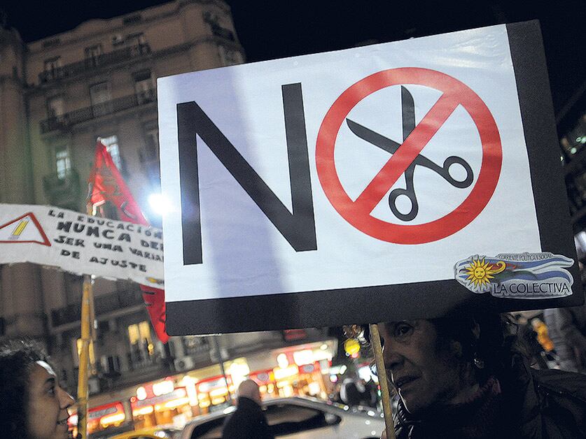 A los problemas por falta de recursos en las universidades se sumó el reparto arbitrario.