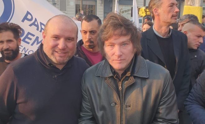 Maximiliano Patti junto el economista ultraderechista Javier Milei.