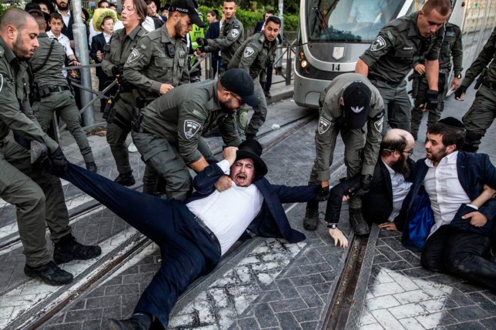 Los judíos ultraortodoxos se enfrentan cada vez más al gobierno.