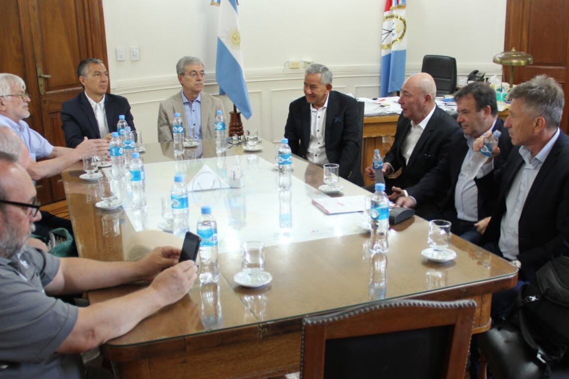 La partitaria salarial fue reabierta ayer en la Casa Gris.