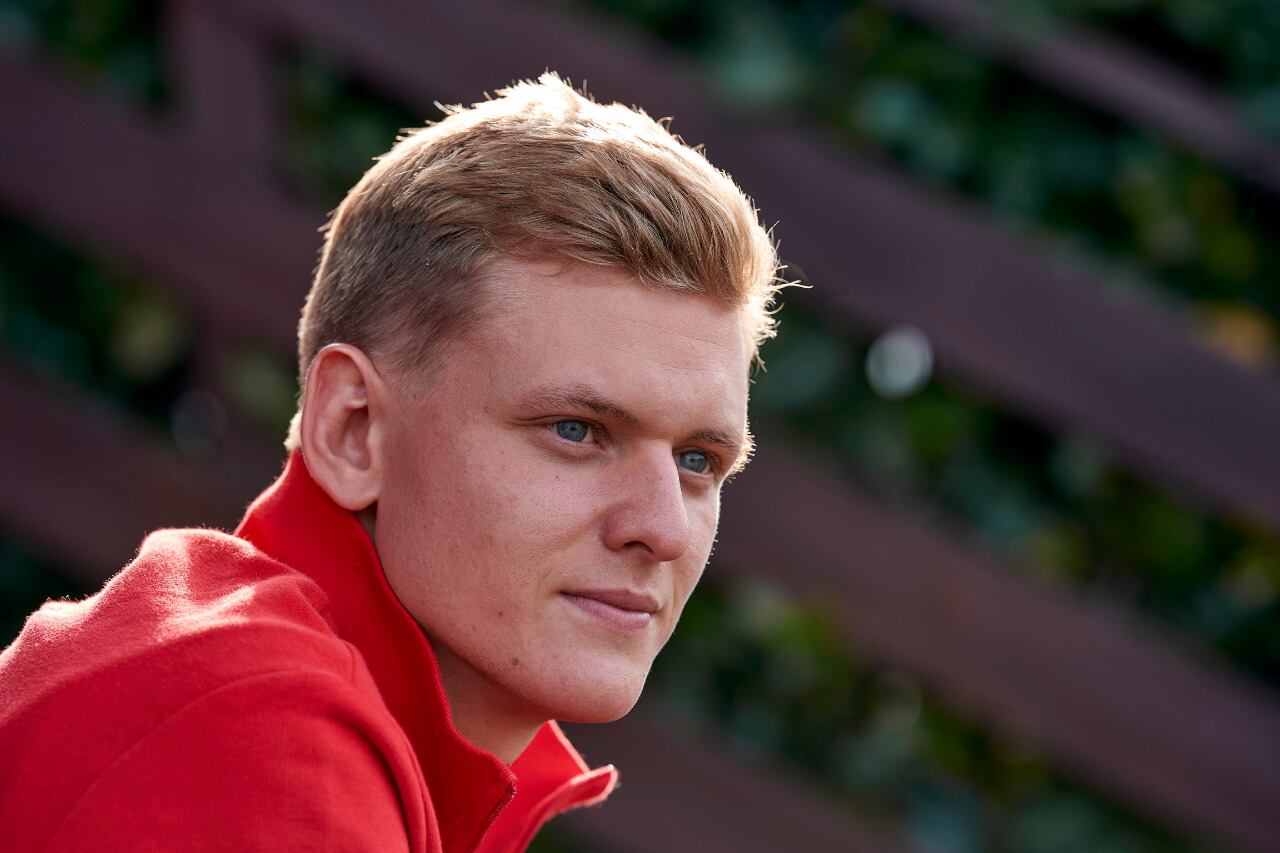Mick Schumacher es líder del torneo de Fórmula 2.