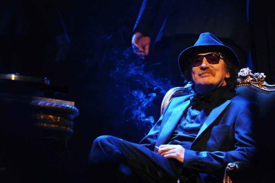 Charly García presentará sus cuadros en Arteba 2022. Imagen: Télam.