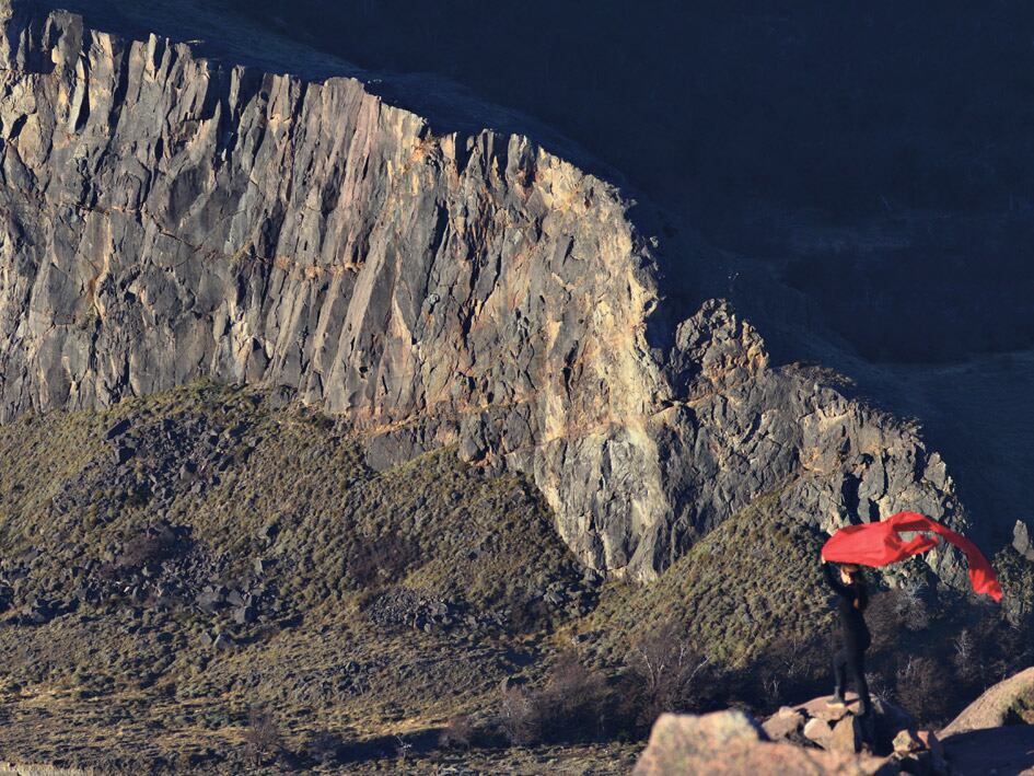 Tras acceder por un corto sendero empinado, el mirador de los Cóndores ofrece un espectacular atardecer.