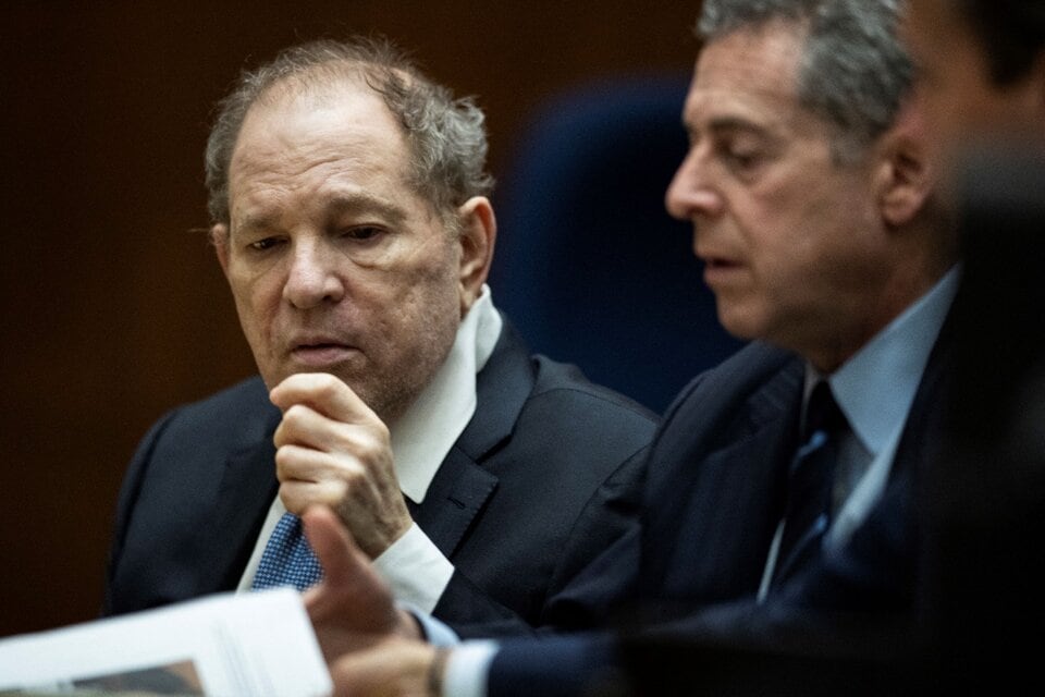 La Corte de Nueva York anuló la condena por delito sexual al exproductor Harvey Weinstein.