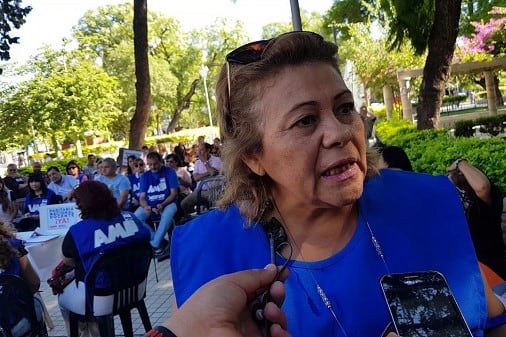 Beatriz Martínez, secretaria gremial de AMP. "Estamos poniendo en discusión la recuperación de nuestros salarios".