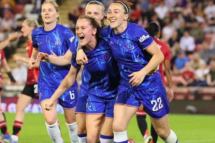 Jugadoras del Chelsea celebran tras un triunfo