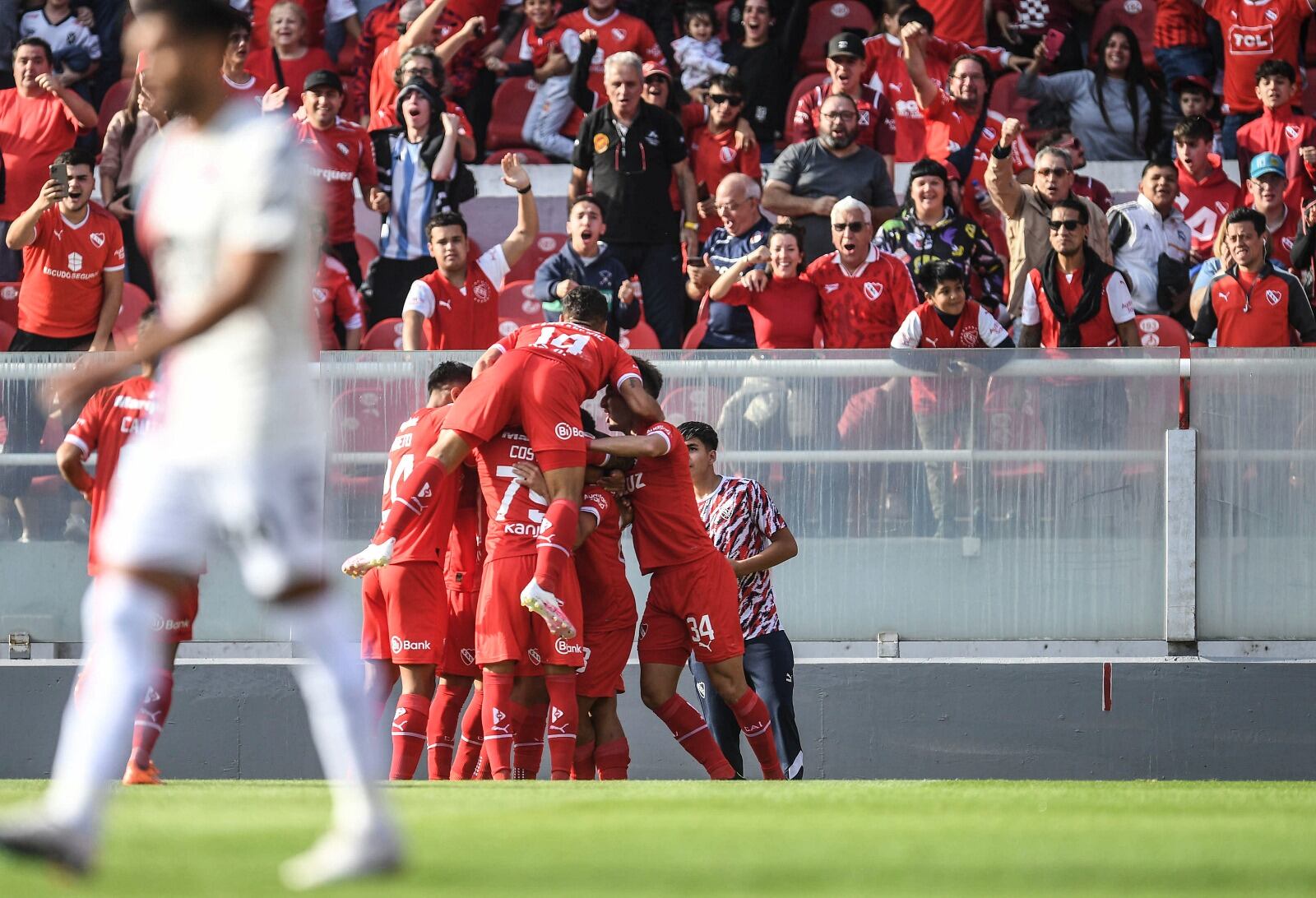 Independiente celebró el triunfo con un gol en el descuento