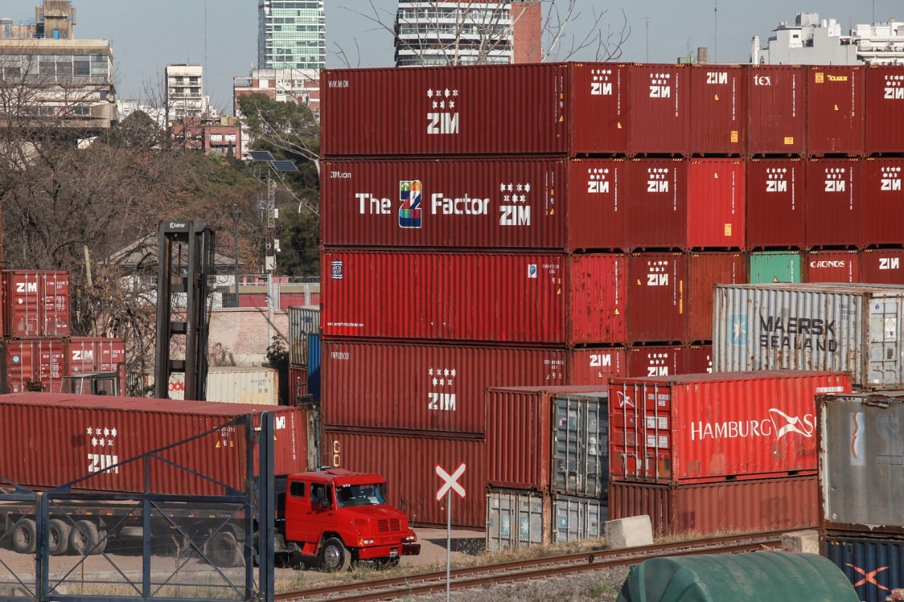 En junio hubo récord tanto de exportaciones como de importaciones.