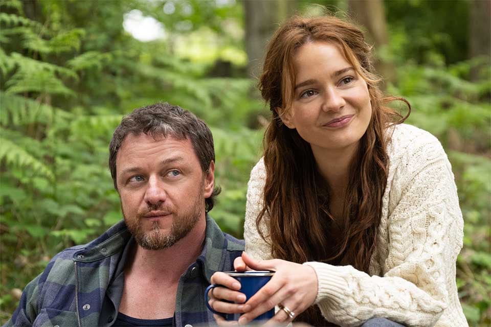 Una pareja danesa es invitada por otra a pasar un fin de semana. 