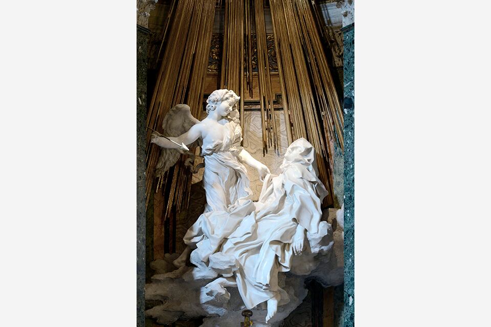 Gian Lorenzo Bernini inmortalizó el éxtasis de Santa Teresa. 