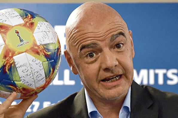 Infantino no descarta ampliar el Mundial.