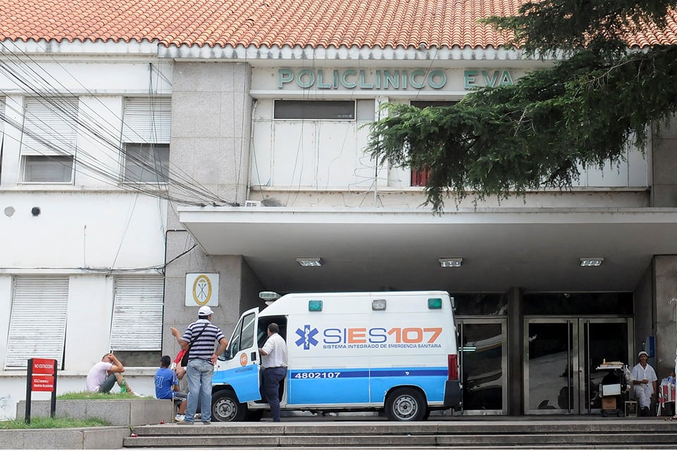 El esposo de Hilda relata maltratos y falta de información en el hospital Eva Perón.