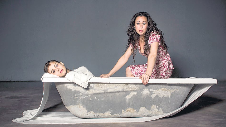 Vera Dalla Pasqua y Florencia Michalewicz protagonizan esta obra que se puede ver hoy en La Carpintería.